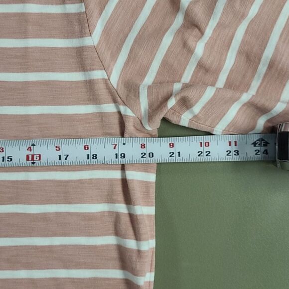 Levi's top - Picture 3 of 5